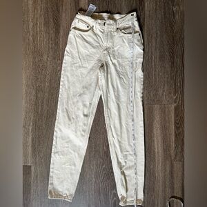 Levi’s moms jeans size 25
